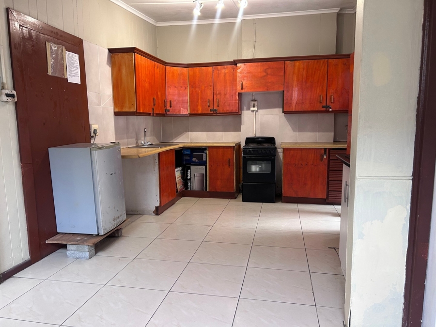 9 Bedroom Property for Sale in Quigney Eastern Cape